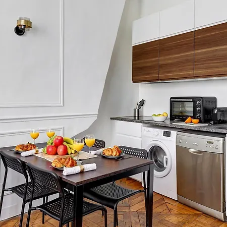 Bnbnova - Heart Of Le Marais Apartment *